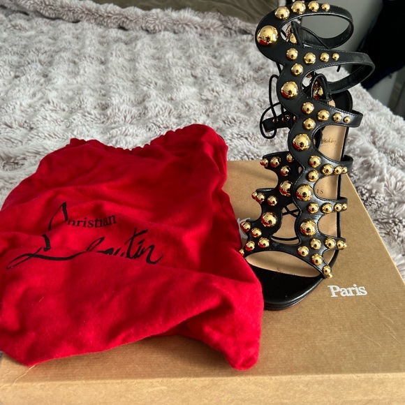 Christian Louboutin, size 39 Women’s designer shoe, gently used - Picture 9 of 9